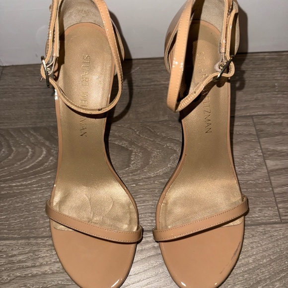 STUART WEITZMAN NUDIST PATENT NUDE HEELS - Picture 5 of 6